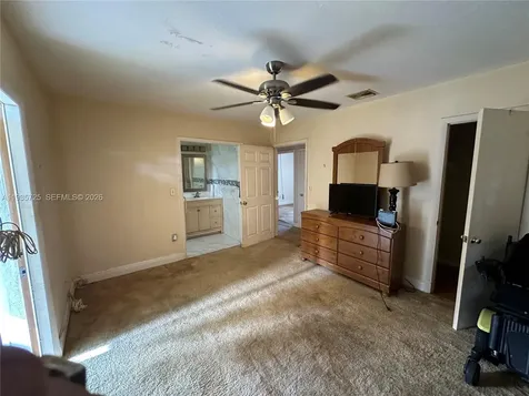 9070 SW 183rd Terrace Palmetto Bay FL 33157