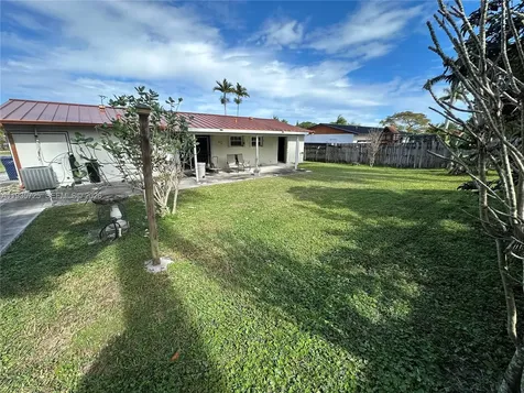 9070 SW 183rd Terrace Palmetto Bay FL 33157
