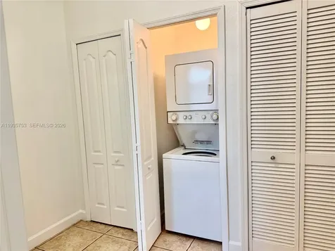 1692 SE 29th Court Homestead FL 33035