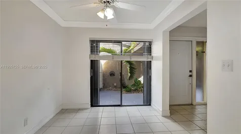 205 Dunwoody Lane Hollywood FL 33021