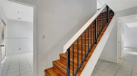 205 Dunwoody Lane Hollywood FL 33021