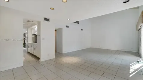 205 Dunwoody Lane Hollywood FL 33021
