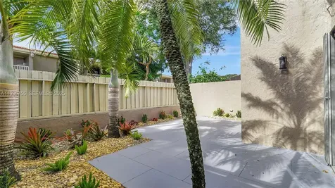 205 Dunwoody Lane Hollywood FL 33021