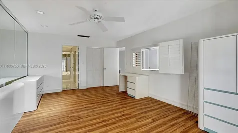 205 Dunwoody Lane Hollywood FL 33021
