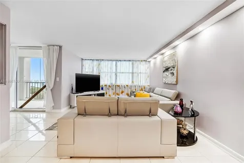 1400 S Ocean Drive Hollywood FL 33019