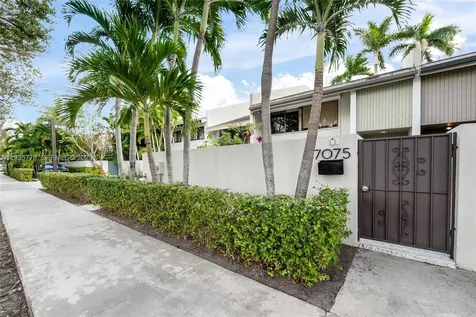7075 SW 67th Avenue South Miami FL 33143