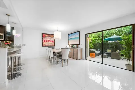 7075 SW 67th Avenue South Miami FL 33143