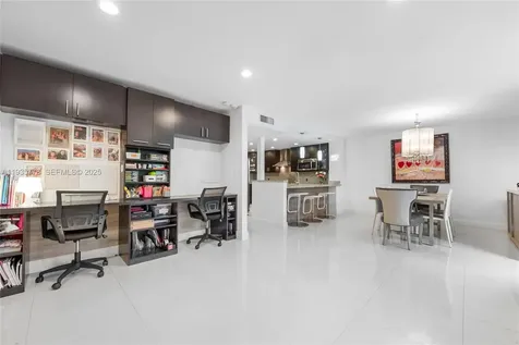 7075 SW 67th Avenue South Miami FL 33143