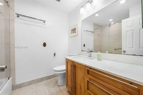 7075 SW 67th Avenue South Miami FL 33143