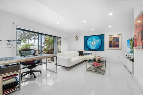 7075 SW 67th Avenue South Miami FL 33143