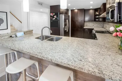 7075 SW 67th Avenue South Miami FL 33143