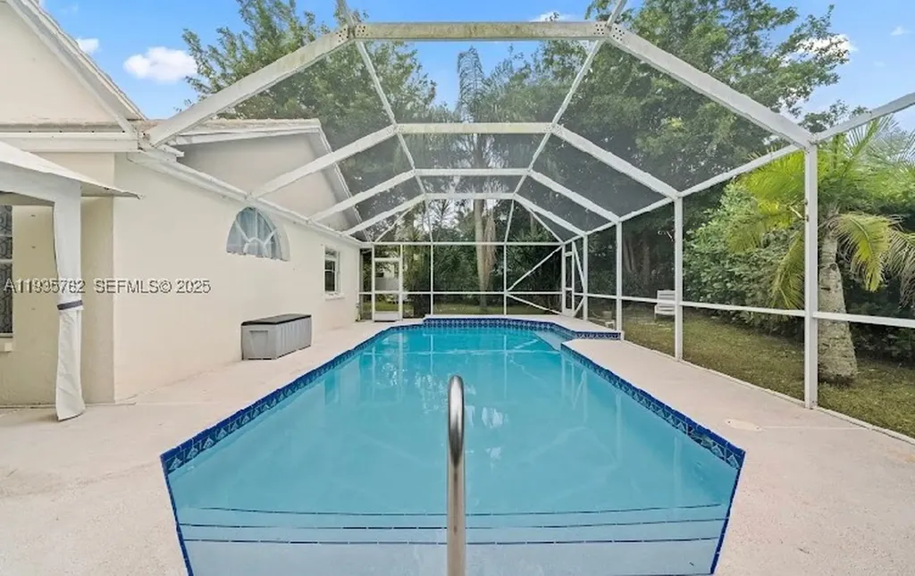 2002 Lake Breeze Court Wellington FL 33414