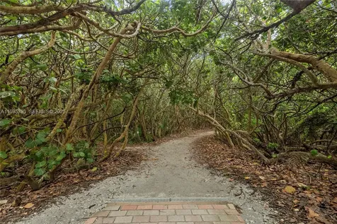 9035 SE Athena Street Hobe Sound FL 33455