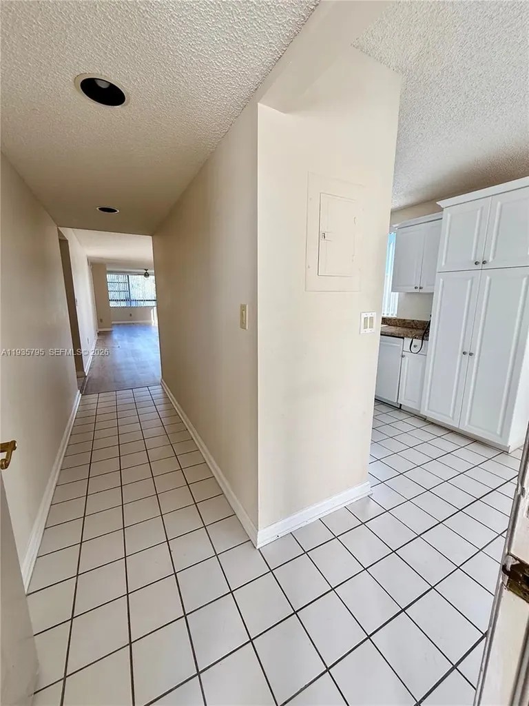10426 E Clairmont Circle Tamarac FL 33321