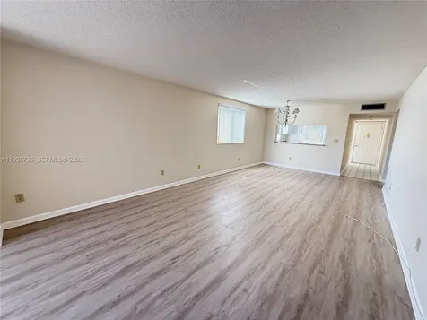 10426 E Clairmont Circle Tamarac FL 33321