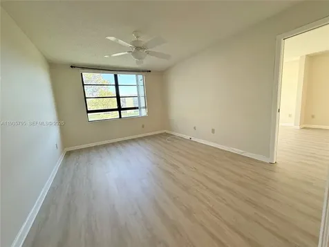 10426 E Clairmont Circle Tamarac FL 33321