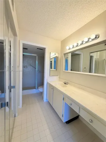 10426 E Clairmont Circle Tamarac FL 33321