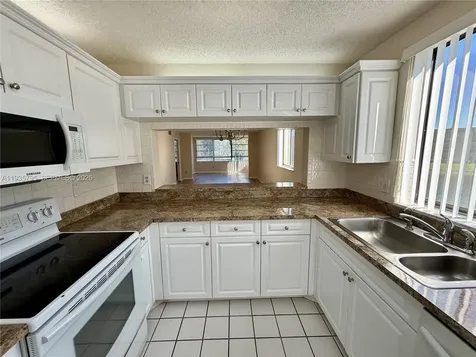 10426 E Clairmont Circle Tamarac FL 33321