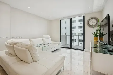 4301 Collins Avenue Miami Beach FL 33140