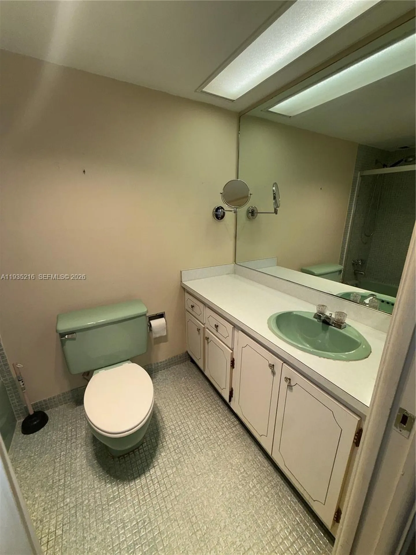 3250 N Palm Aire Drive Pompano Beach FL 33069