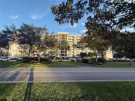3250 N Palm Aire Drive Pompano Beach FL 33069