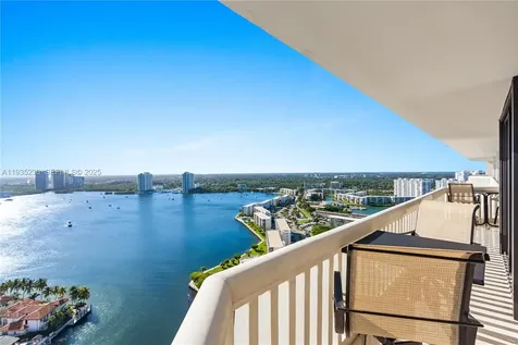 1000 W Island Boulevard Aventura FL 33160