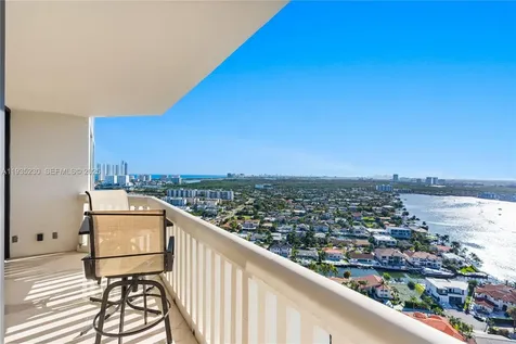 1000 W Island Boulevard Aventura FL 33160