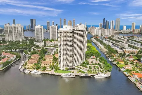 1000 W Island Boulevard Aventura FL 33160