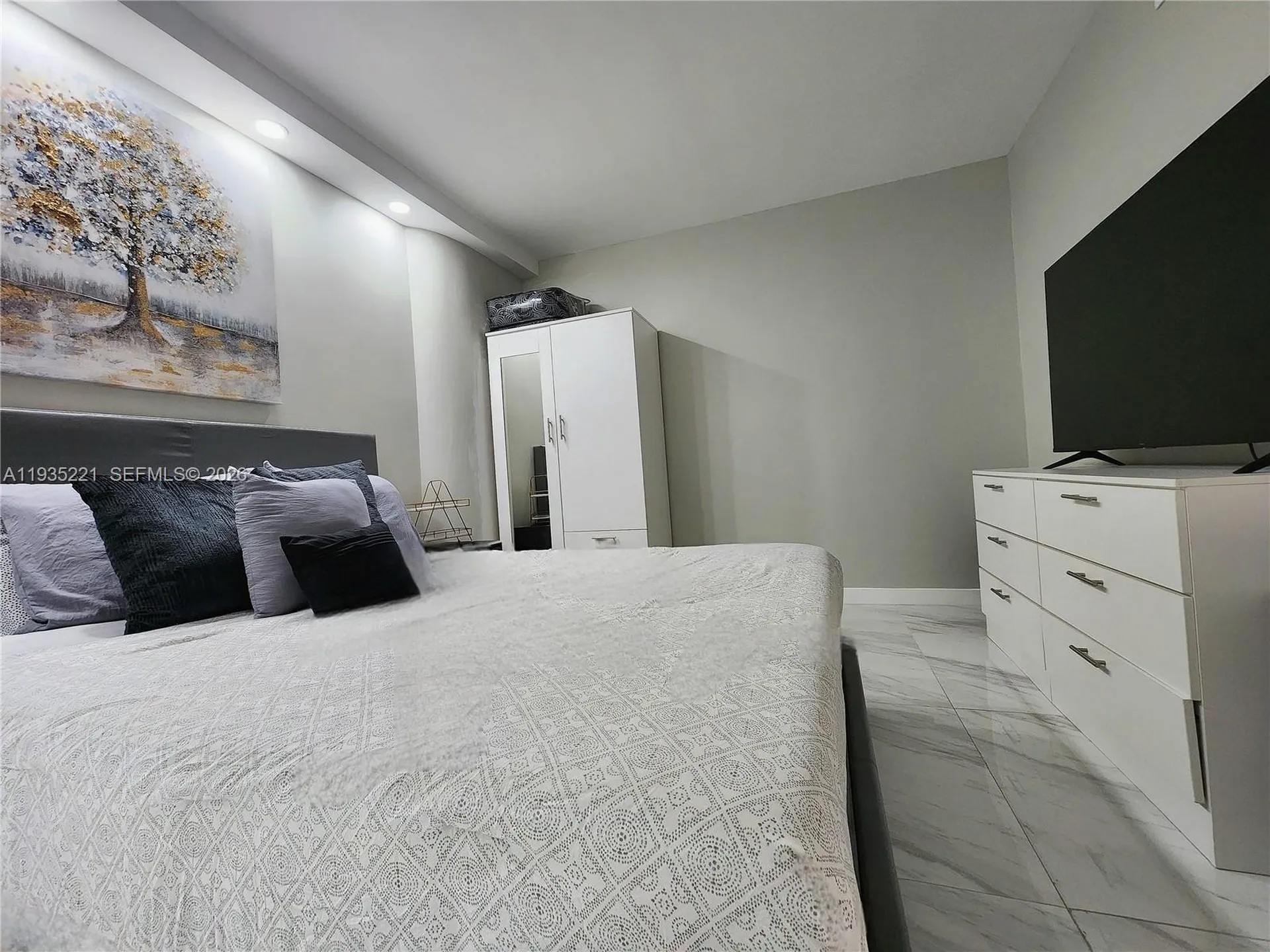 3725 S Ocean Drive Hollywood FL 33019