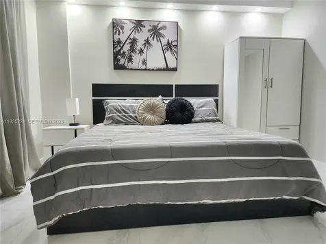 3725 S Ocean Drive Hollywood FL 33019