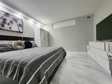 3725 S Ocean Drive Hollywood FL 33019