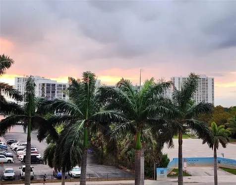 3725 S Ocean Drive Hollywood FL 33019
