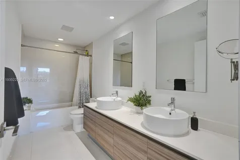 121 NE 34th Street Miami FL 33137