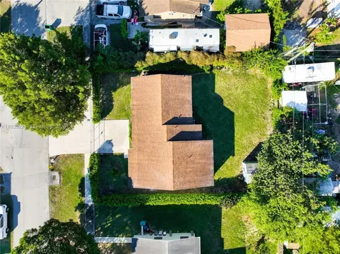409 SW 8th Avenue Florida City FL 33034