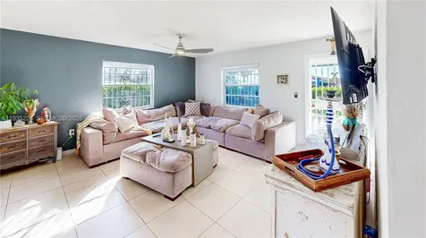 409 SW 8th Avenue Florida City FL 33034