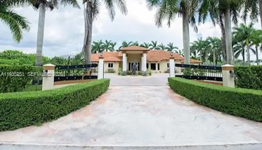 19701 SW 197th Avenue Miami FL 33187