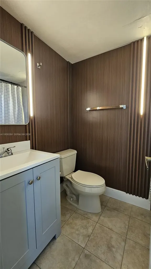 5460 W 21st Court Hialeah FL 33016