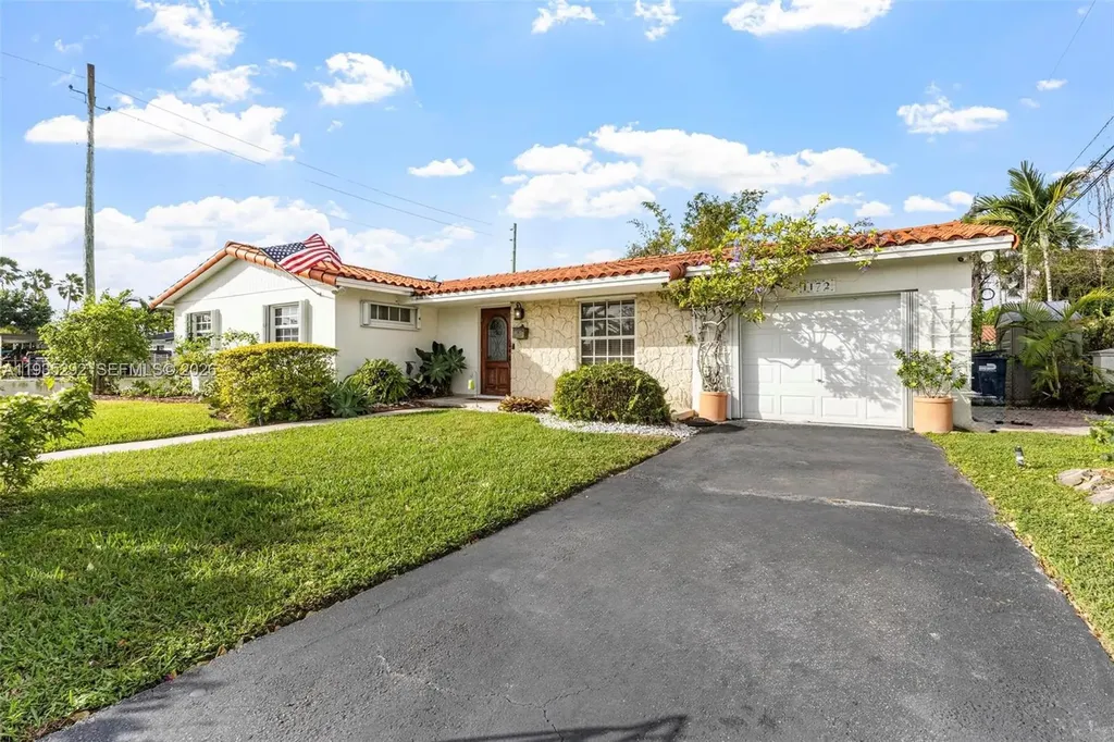 1172 SW 102nd Court Miami FL 33174