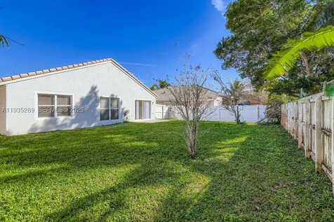 14242 NW 18th Place Pembroke Pines FL 33028