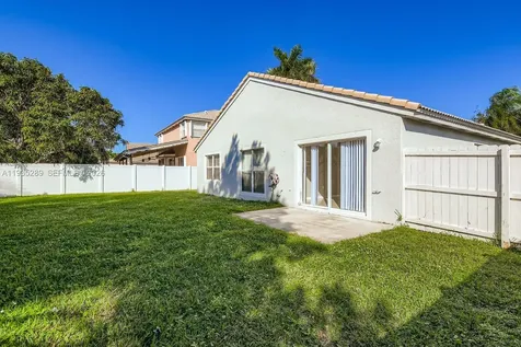 14242 NW 18th Place Pembroke Pines FL 33028