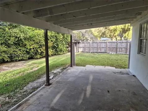 9201 SW 43rd Terrace Miami FL 33165