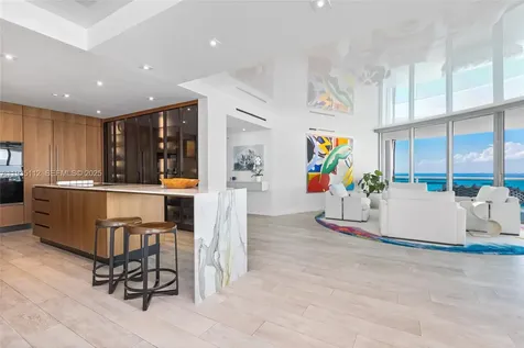 1000 S Pointe Drive Miami Beach FL 33139