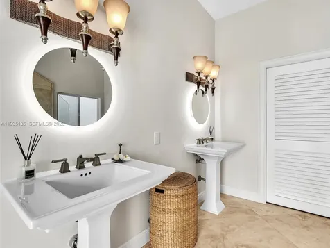 2650 NE 20th Street Pompano Beach FL 33062