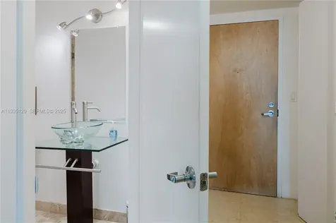 350 S Miami Avenue Miami FL 33130