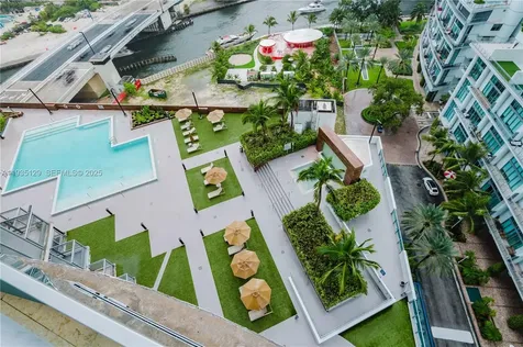 350 S Miami Avenue Miami FL 33130