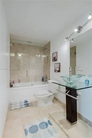 350 S Miami Avenue Miami FL 33130