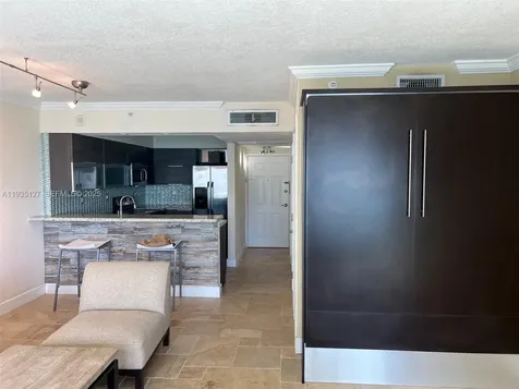 2501 S Ocean Drive Hollywood FL 33019