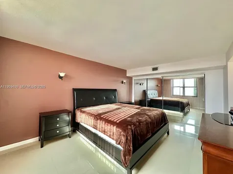 2401 S Ocean Drive Hollywood FL 33019