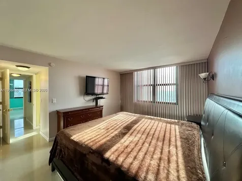 2401 S Ocean Drive Hollywood FL 33019