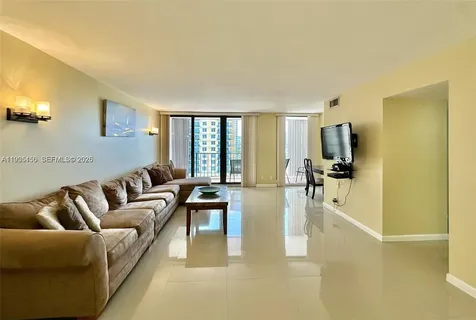 2401 S Ocean Drive Hollywood FL 33019